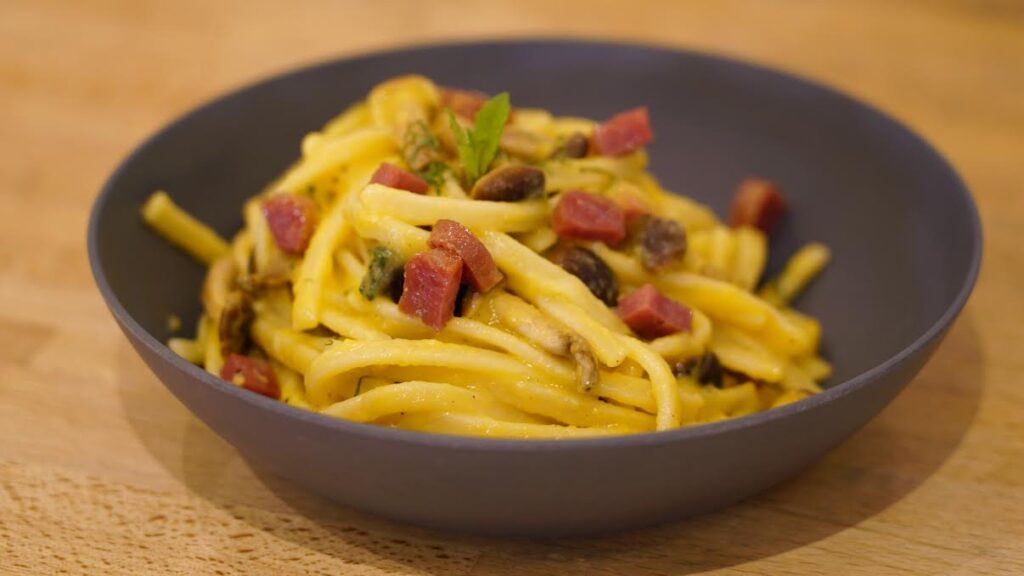 Scialatielli con crema di zucca e funghi trifolati